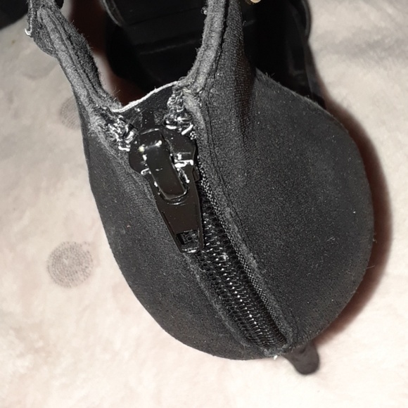 Deep Black, Gold Middle Cover Heel - Picture 7 of 8